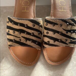 Beach by Matisse Tan and Black Animal Print Sandals Size 11 fit Size 10